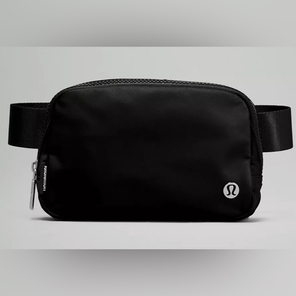 Everywhere Belt Bag 1L NWT